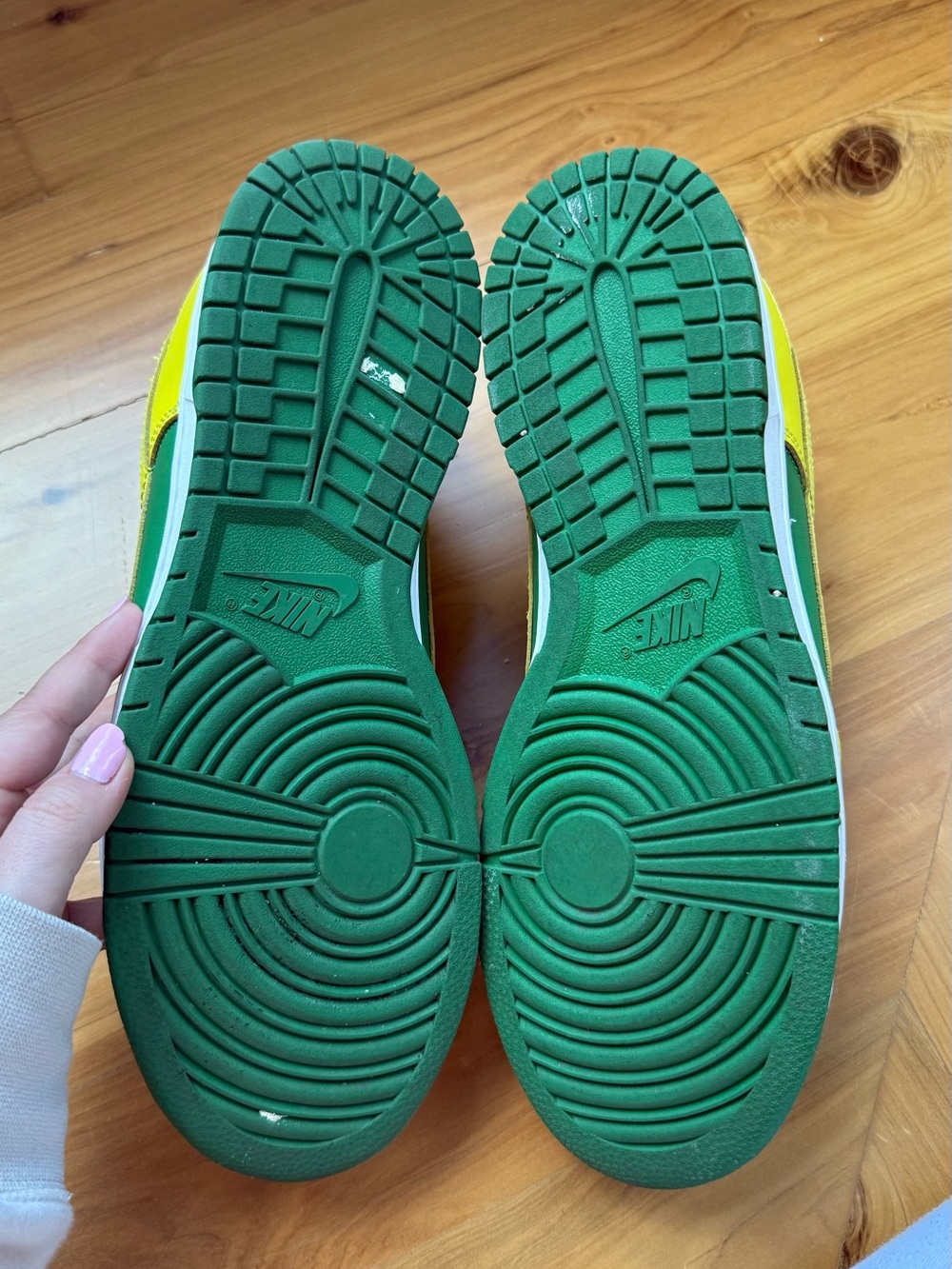Nike Dunks “Reverse Brazil” - Picture 4 of 5